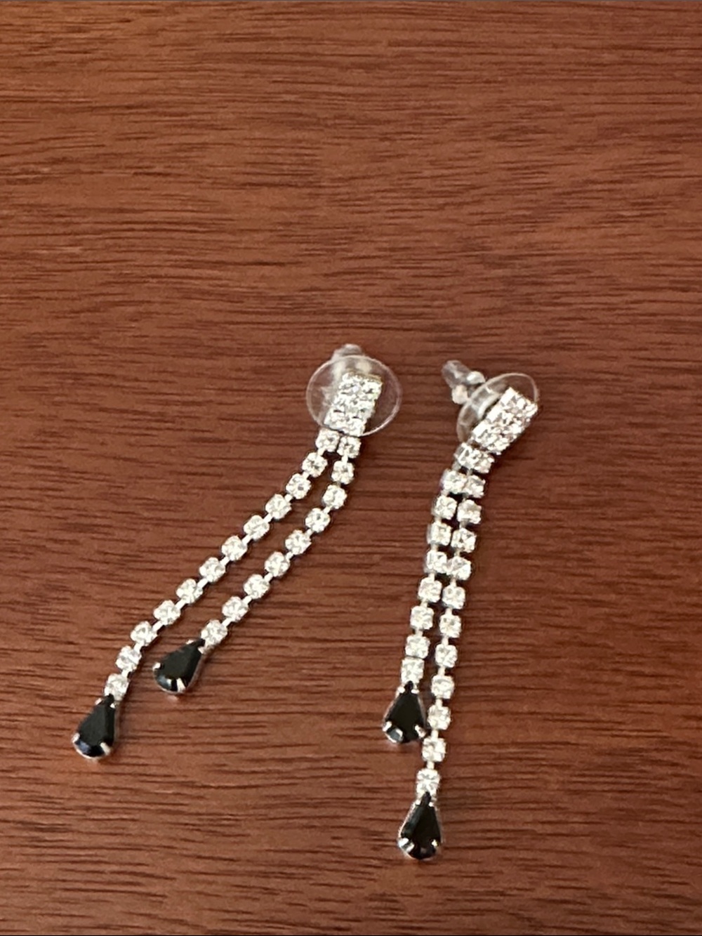 Fashion Jewelry Silver Crystal Drop Earrings with Black Teardrops